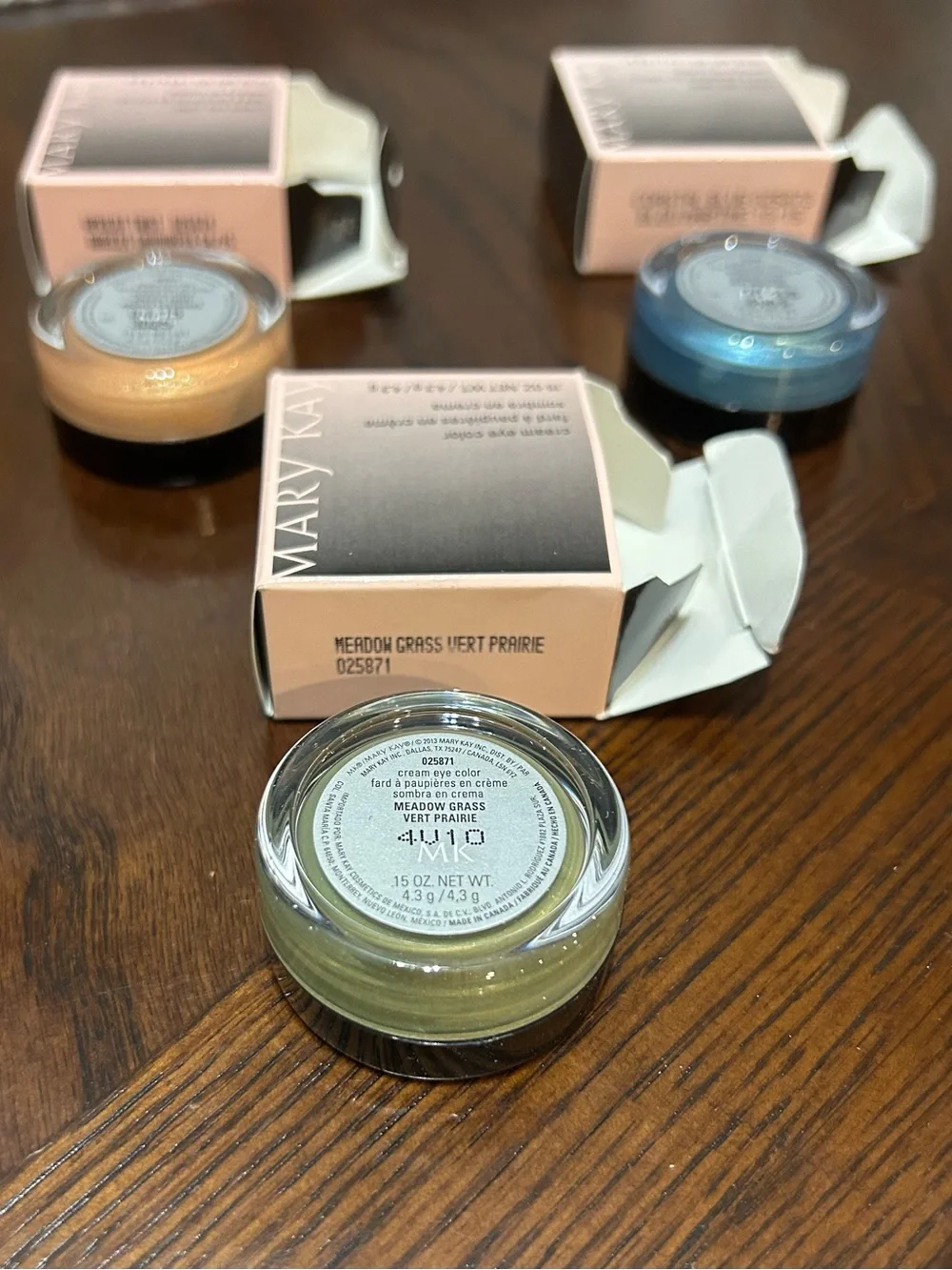 3 Piece Mary Kay Cream Eye Color Boxed Apricot Twist Coastal Blue Meadow Grass.